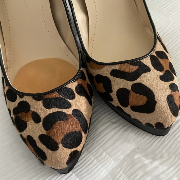 Calvin Klein leopard 🐆 platform heels - Picture 3 of 6